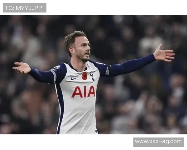 英超战报曼联强势取胜维拉失分曼城客场逆袭热刺展现实力